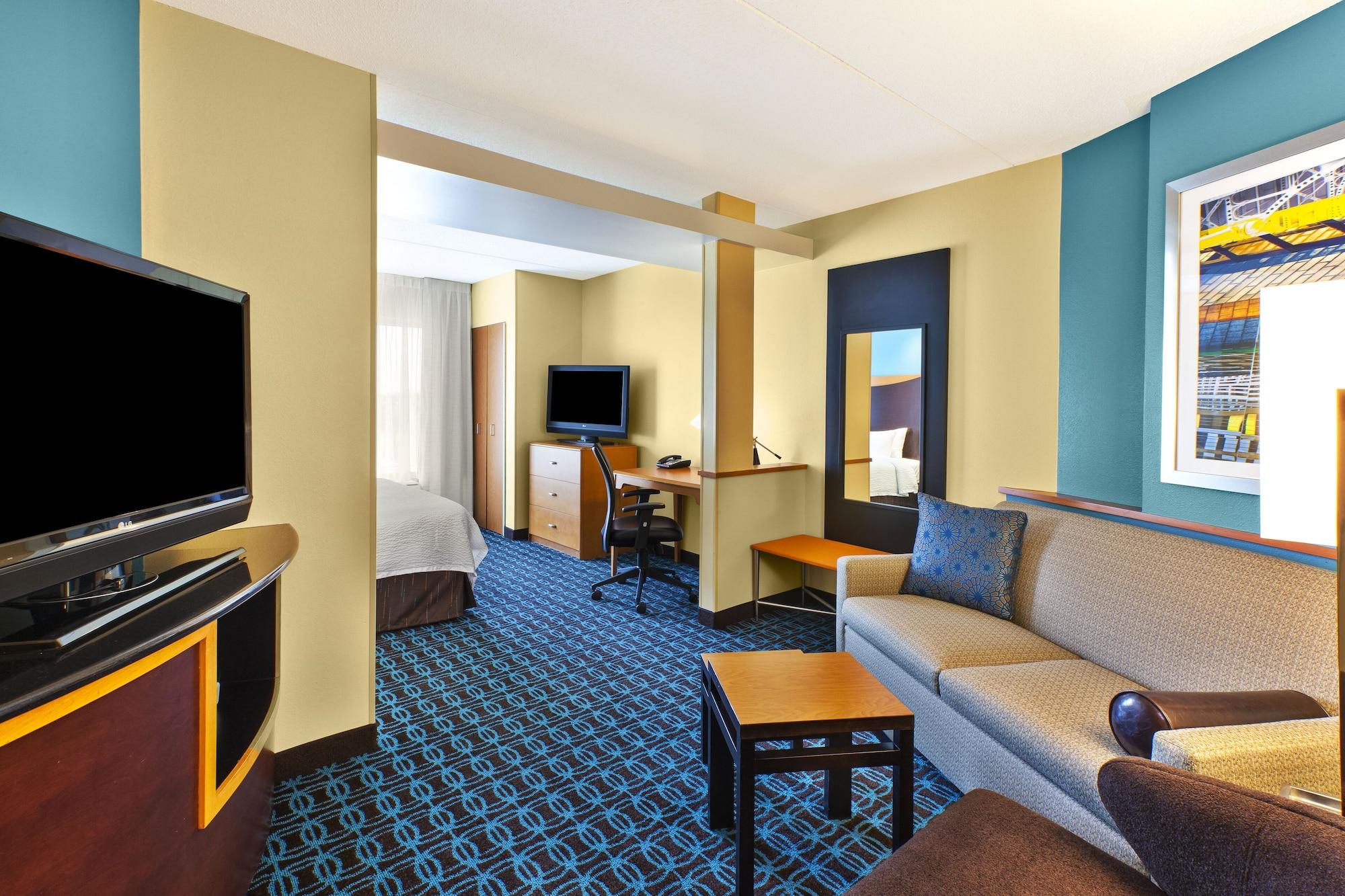 Fairfield Inn & Suites Louisville East Exterior photo