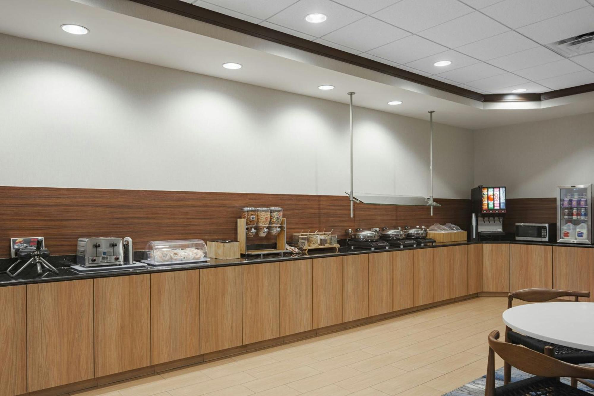 Fairfield Inn & Suites Louisville East Exterior photo