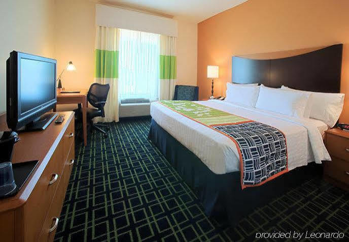 Fairfield Inn & Suites Louisville East Exterior photo
